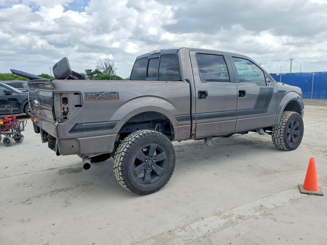 Ford F-150 Supercrew