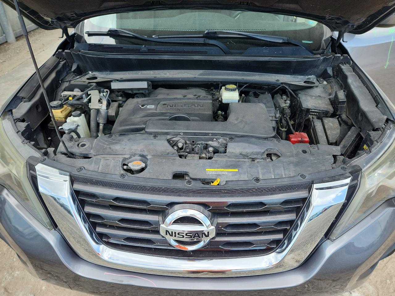 Nissan Pathfinder S