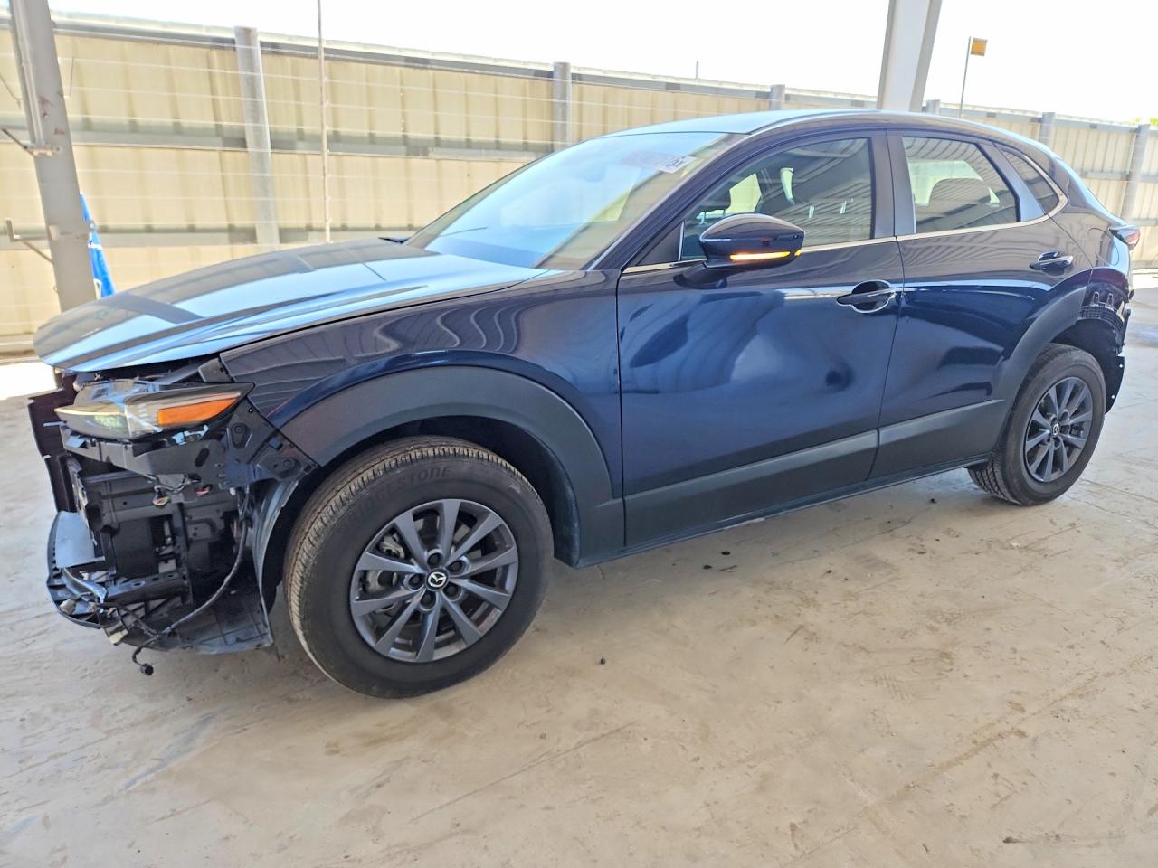 Salvage Mazda Cx Image