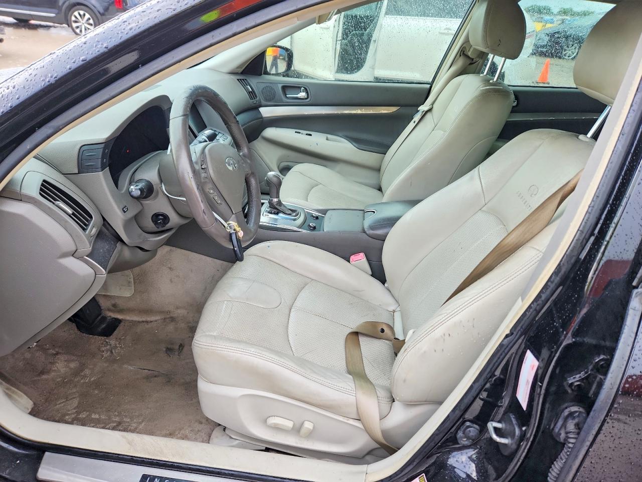 INFINITI G37 Journey