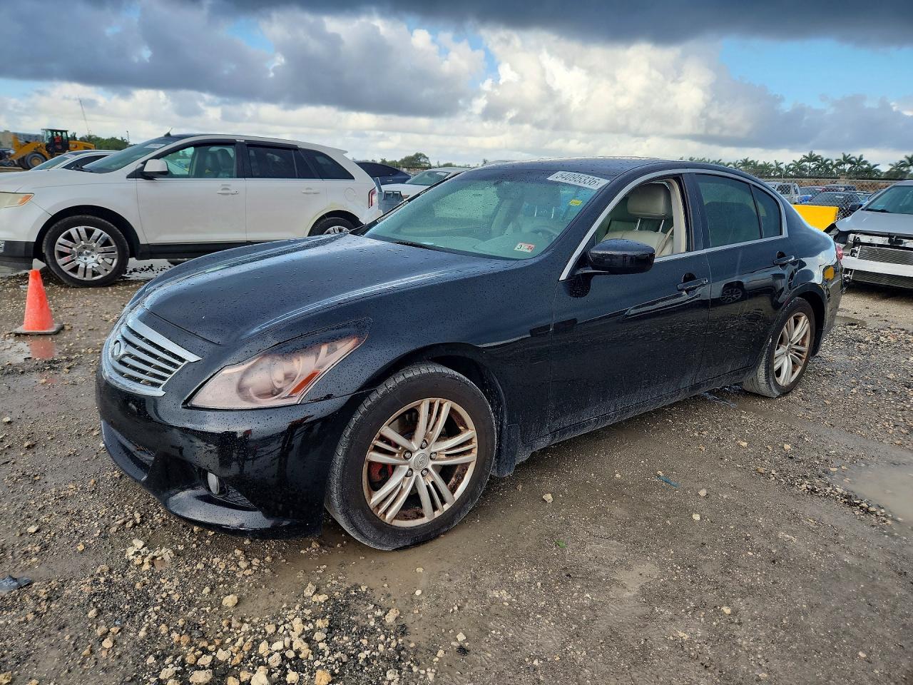 Salvage INFINITI G37 Image