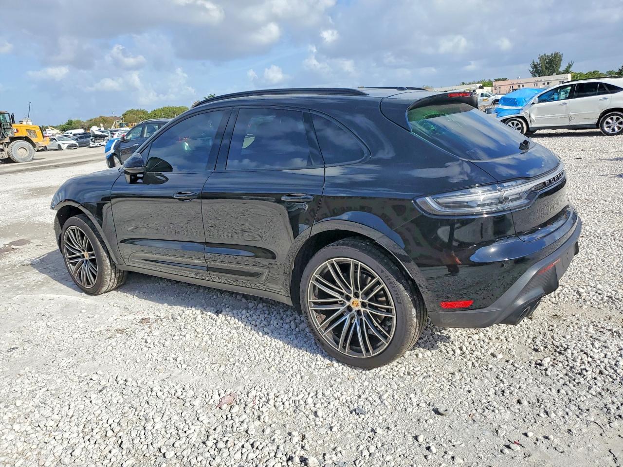 Porsche Macan Base