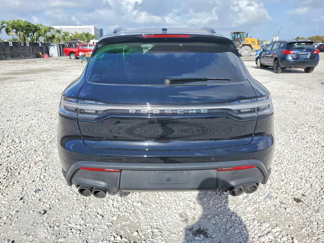 Porsche Macan Base