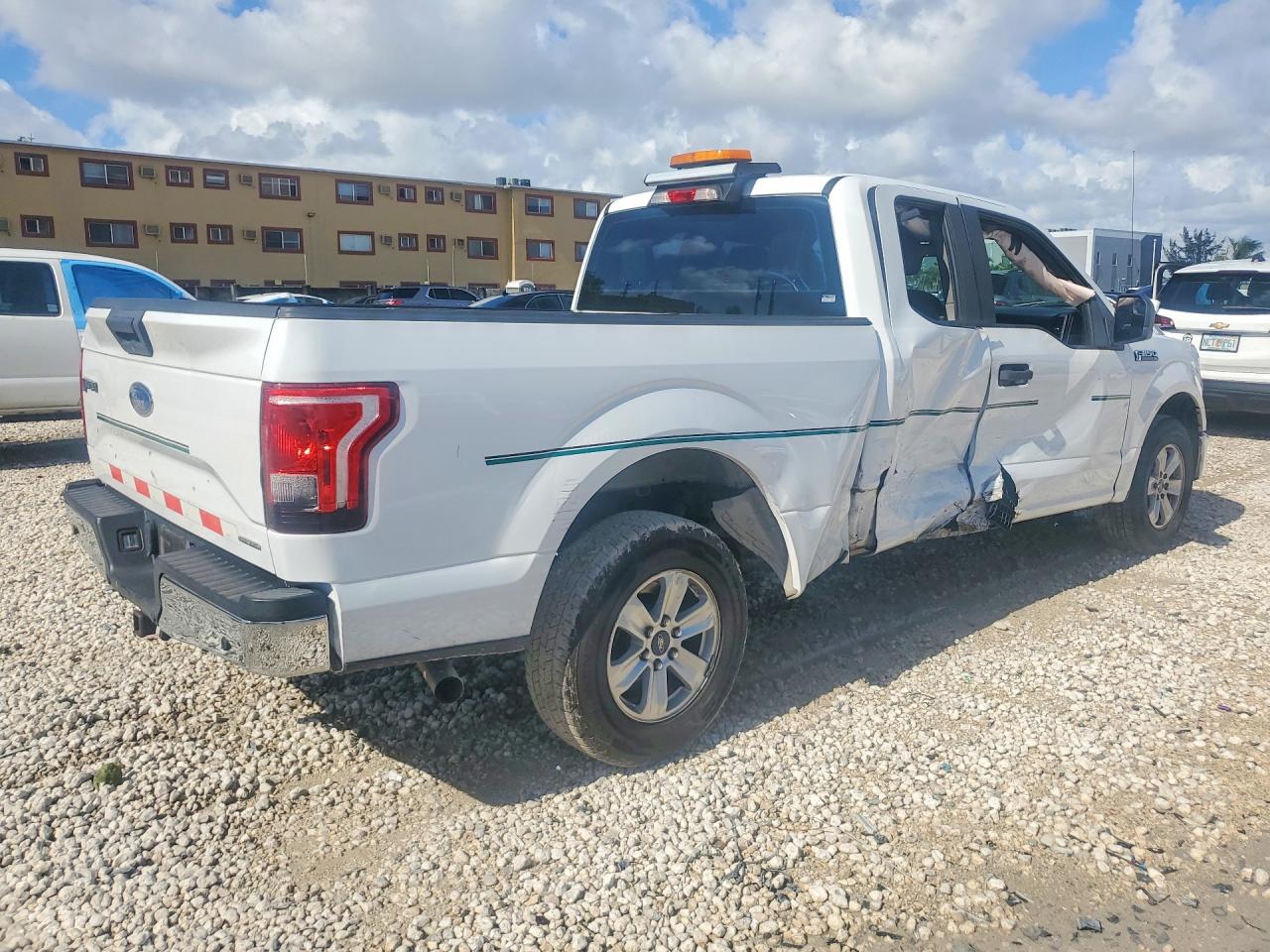 Ford F-150 Super Cab