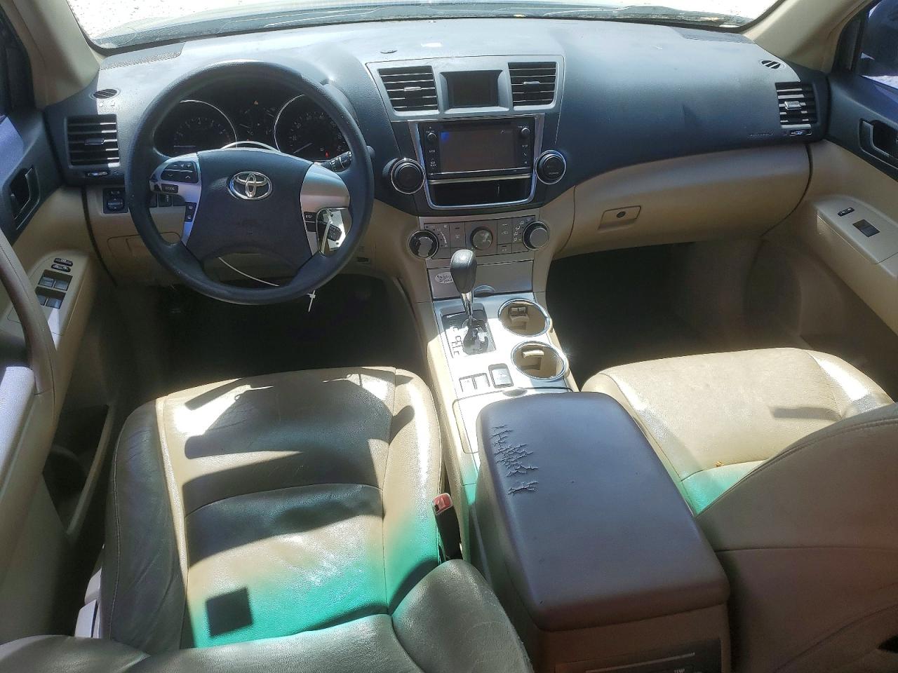 Toyota Highlander Base
