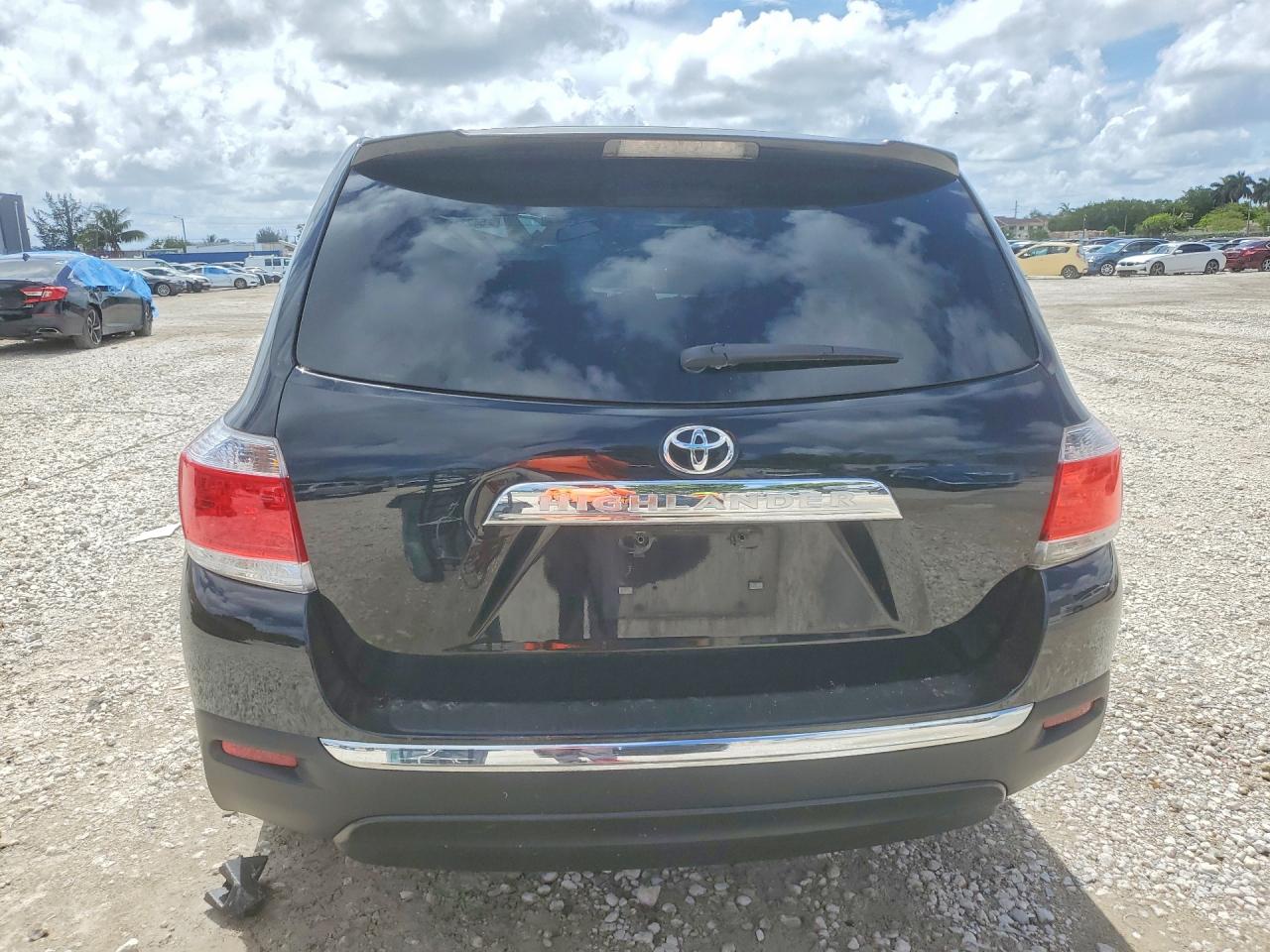 Toyota Highlander Base