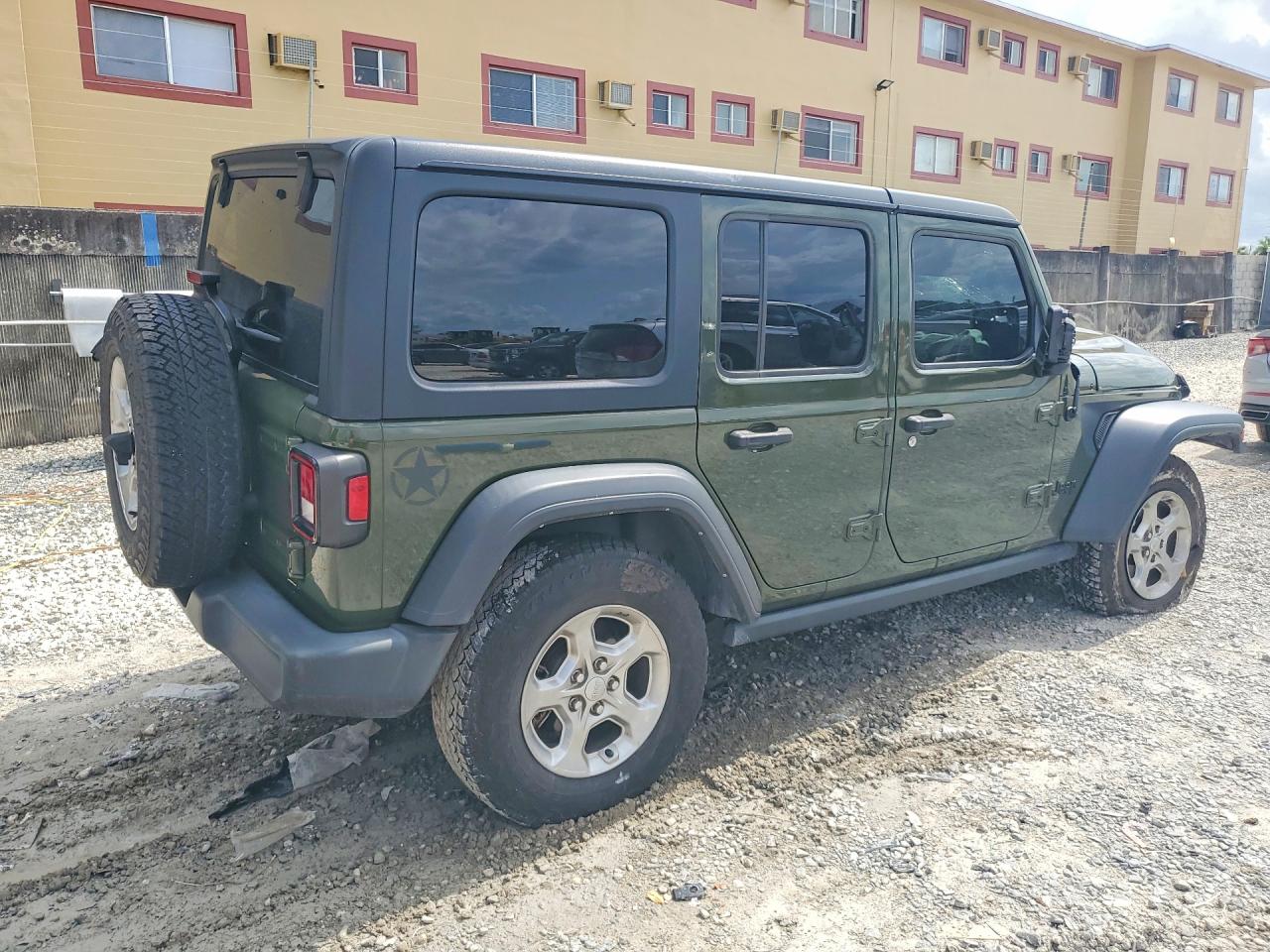 Jeep Wrangler Sahara