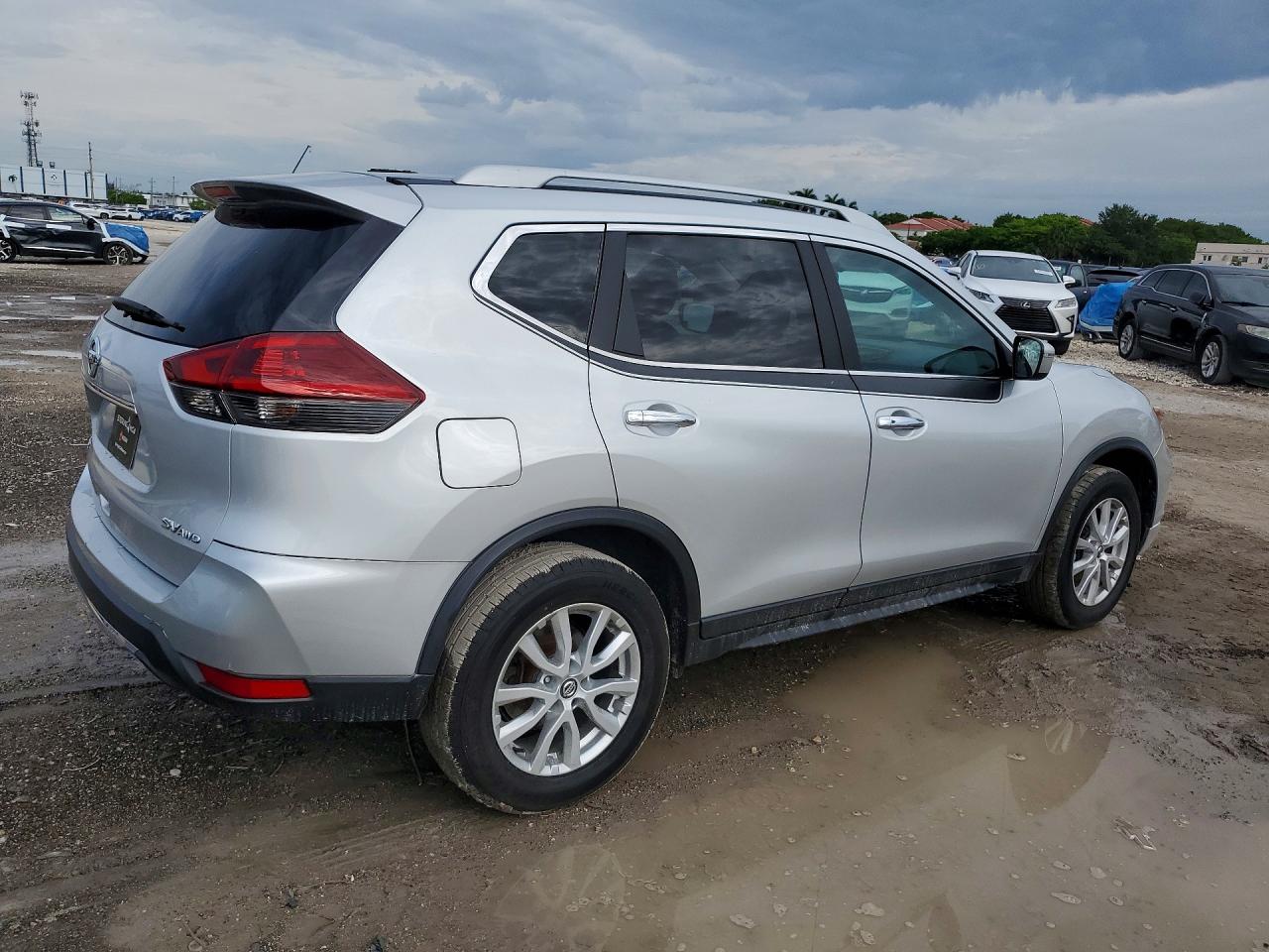Nissan Rogue Sv