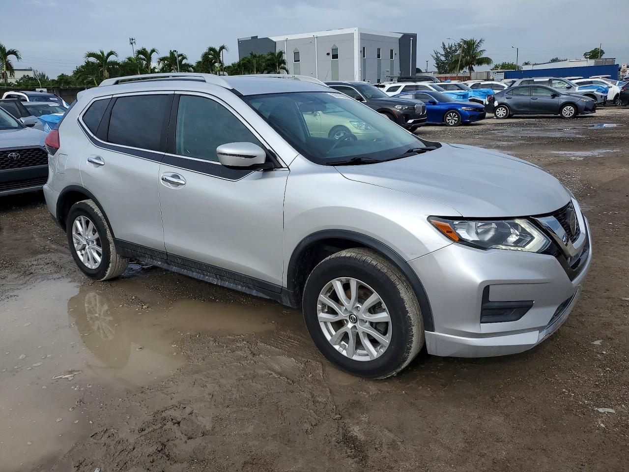 Nissan Rogue Sv