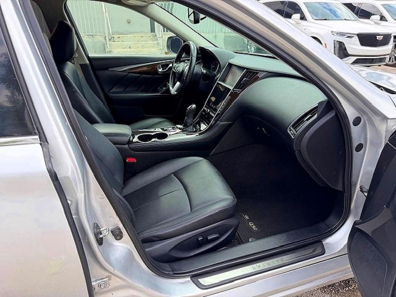 INFINITI Q50 2.0t L 2.0t Luxe