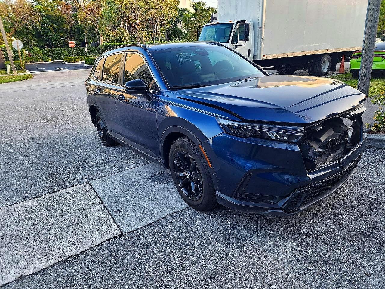 Salvage Honda Crv Image