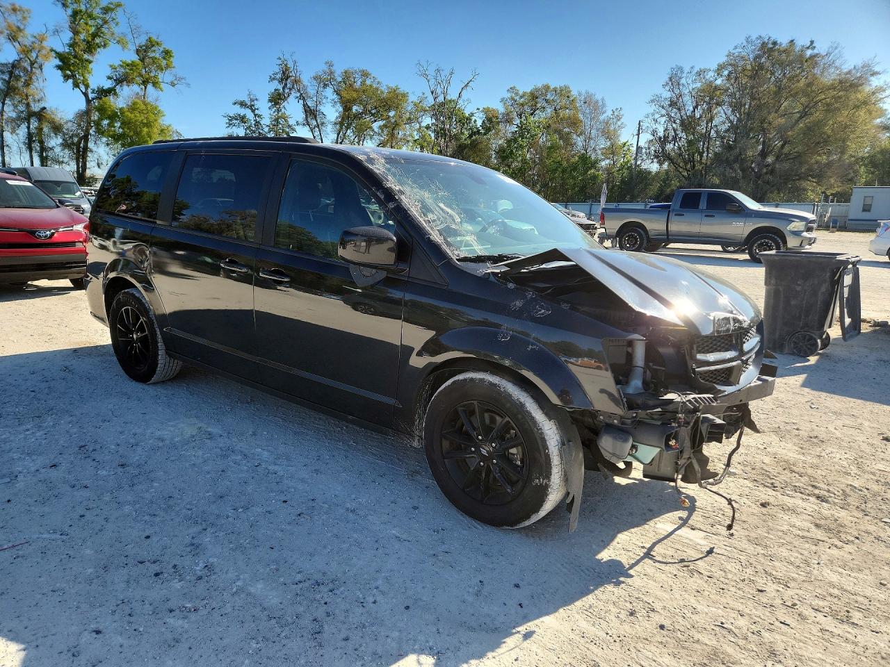 Dodge Caravan Gt