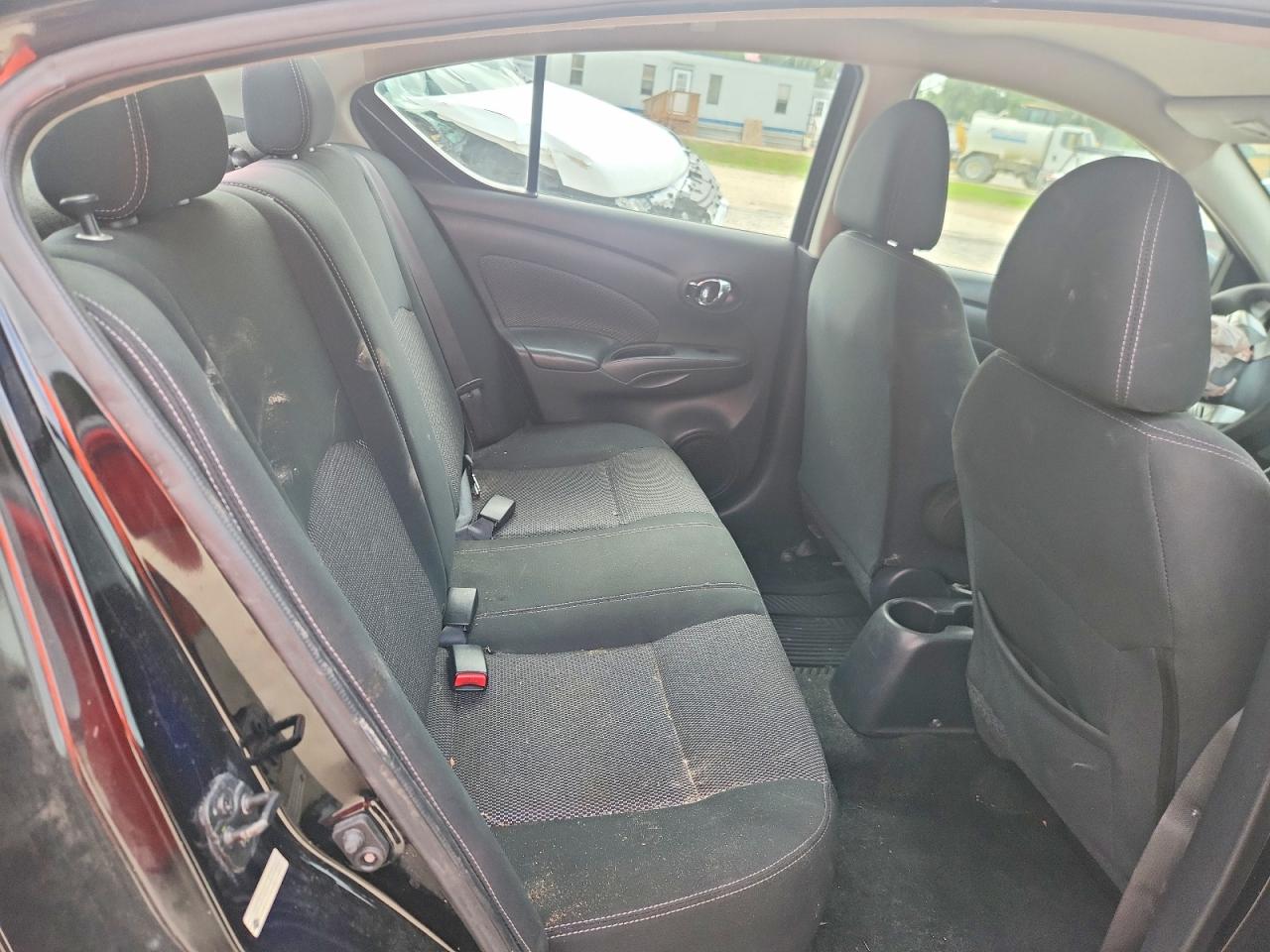 Nissan Versa Sv