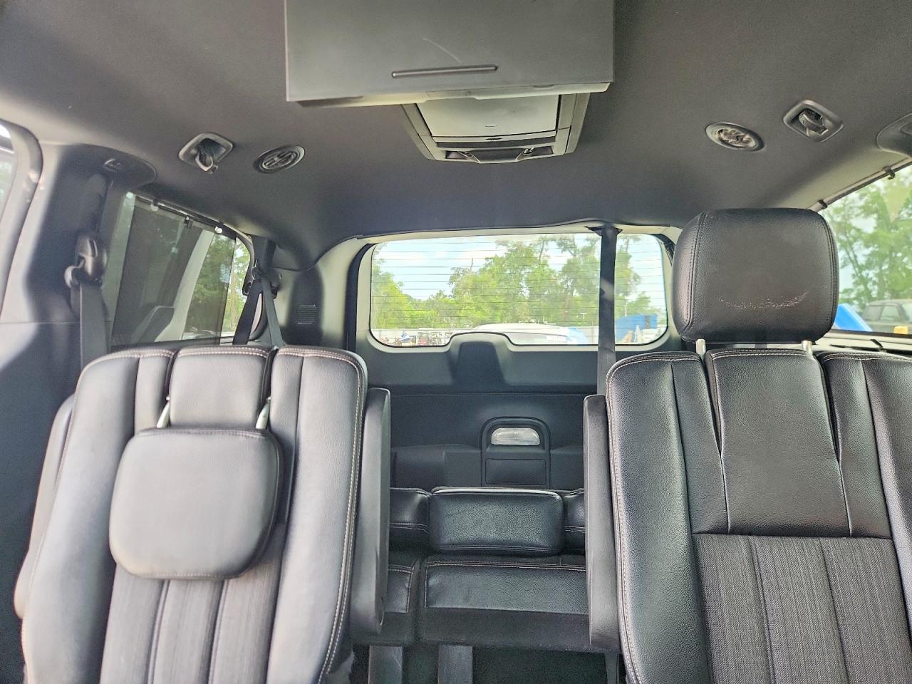 Chrysler Minivan S