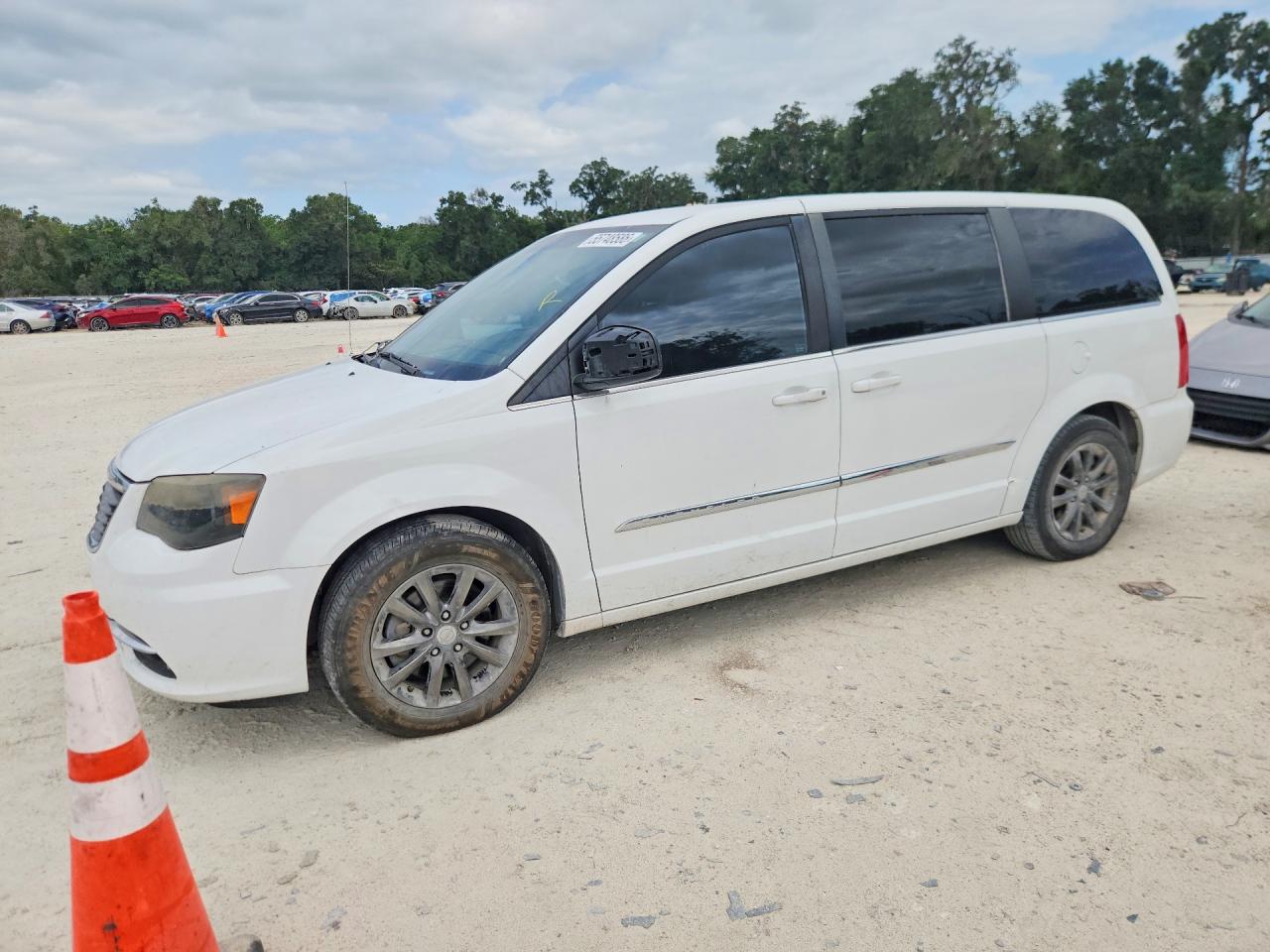 Salvage Chrysler Minivan Image