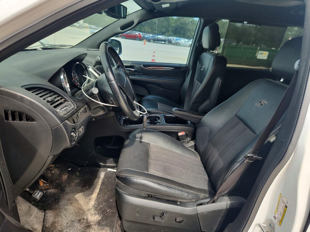 Chrysler Minivan S