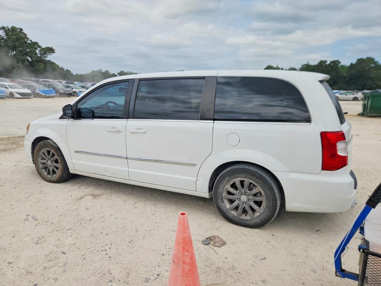 Chrysler Minivan S