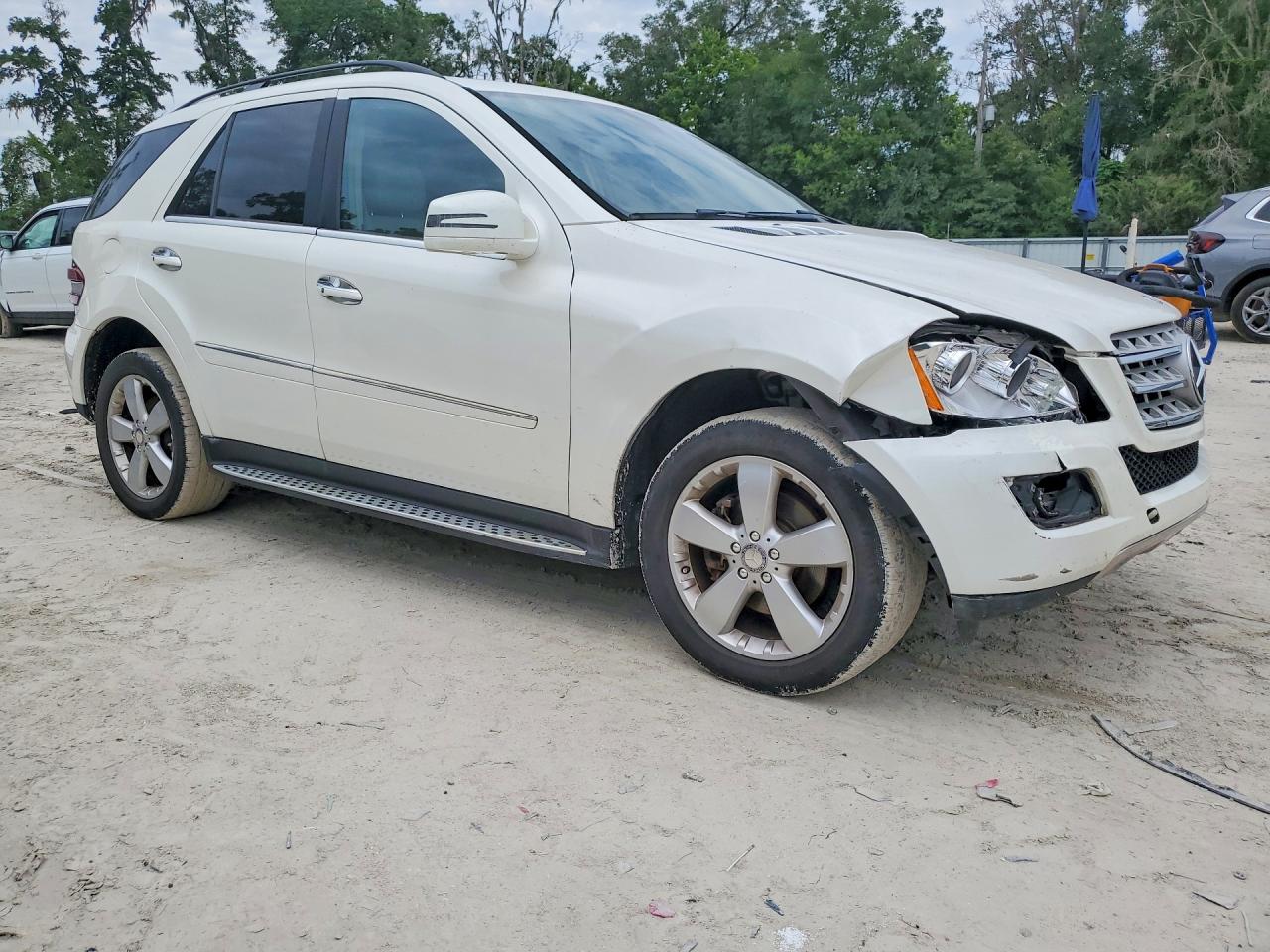 Mercedes-Benz M-Class 350