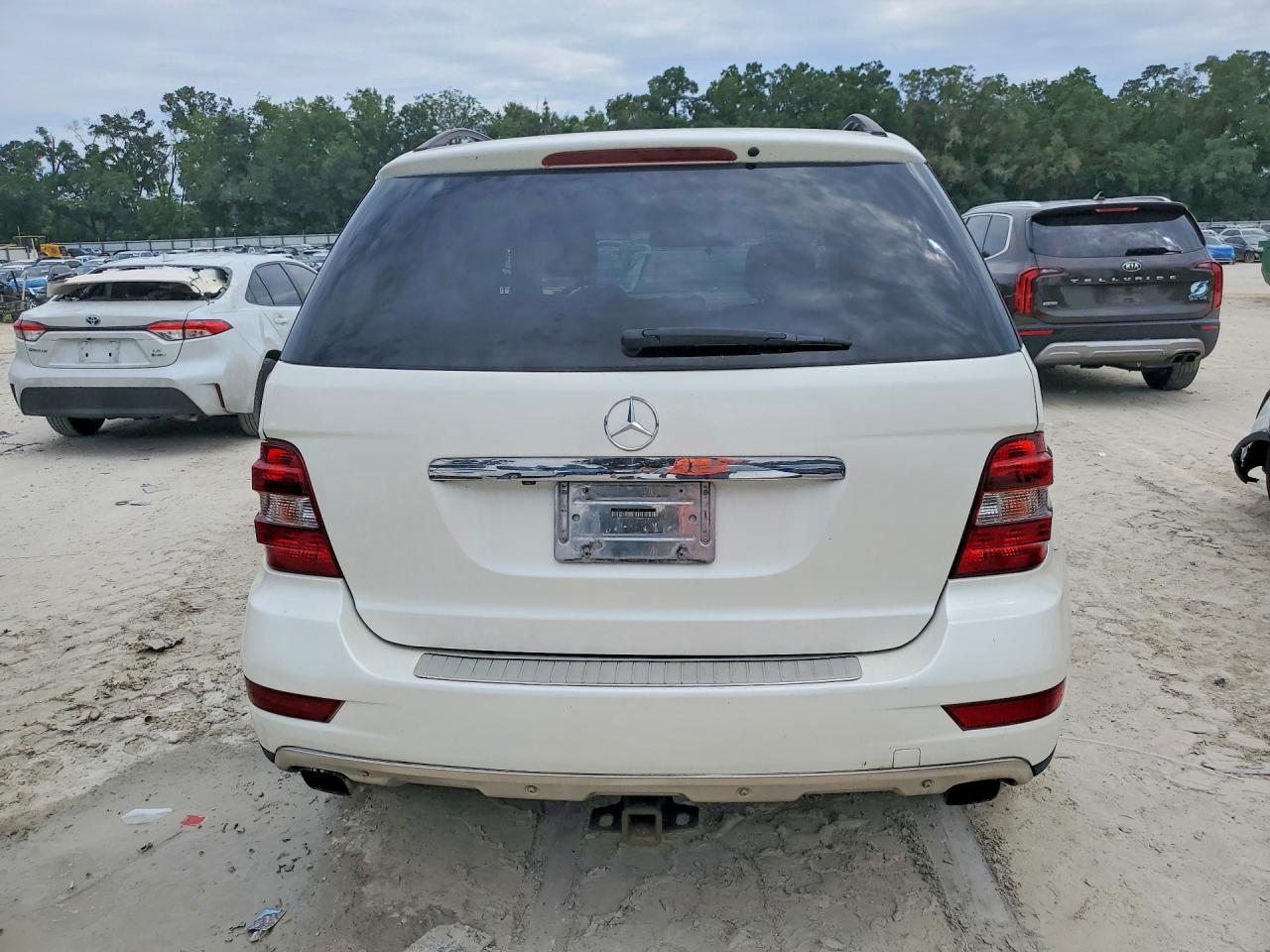 Mercedes-Benz M-Class 350