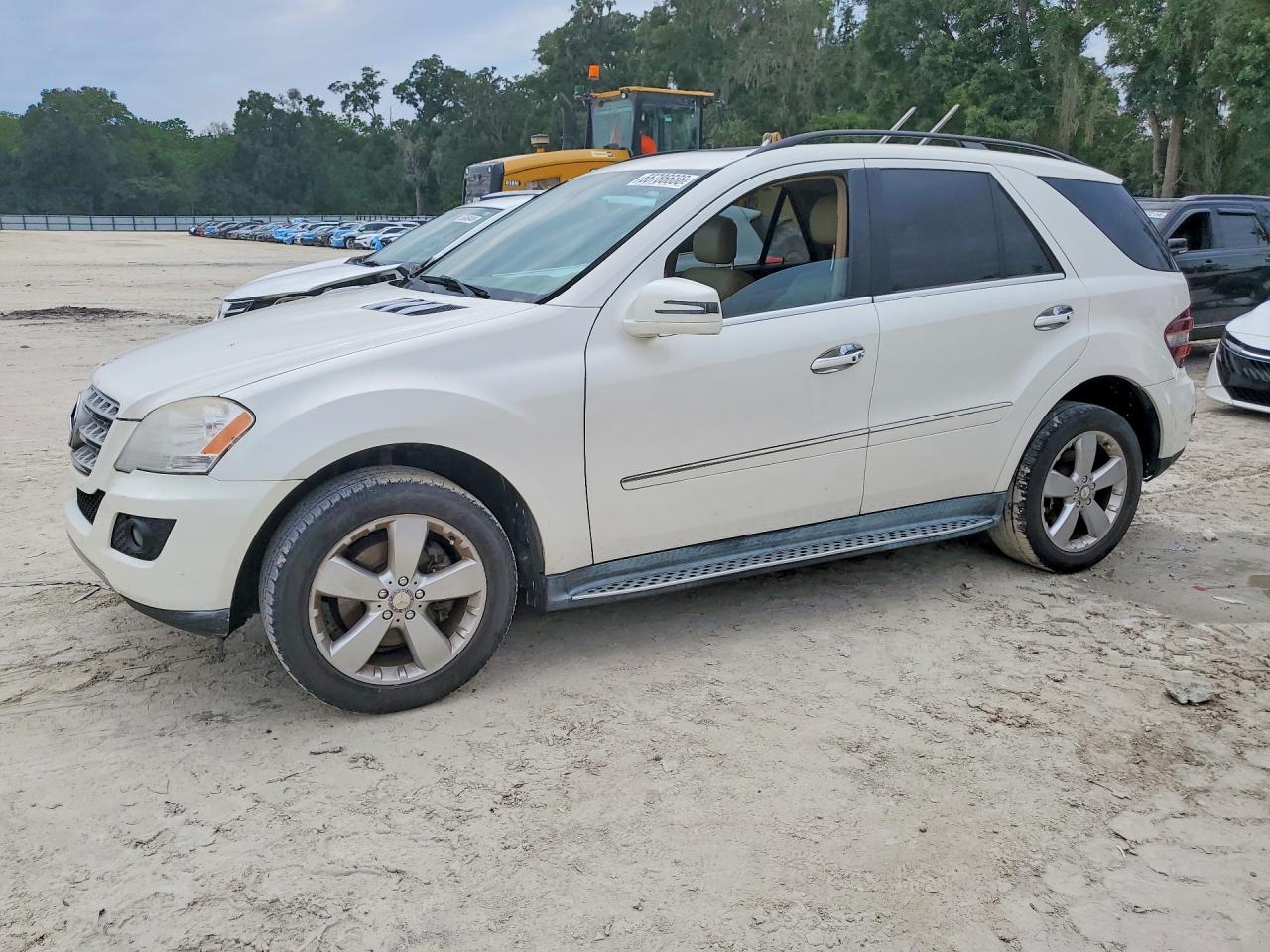 Salvage Mercedes-Benz M-Class Image