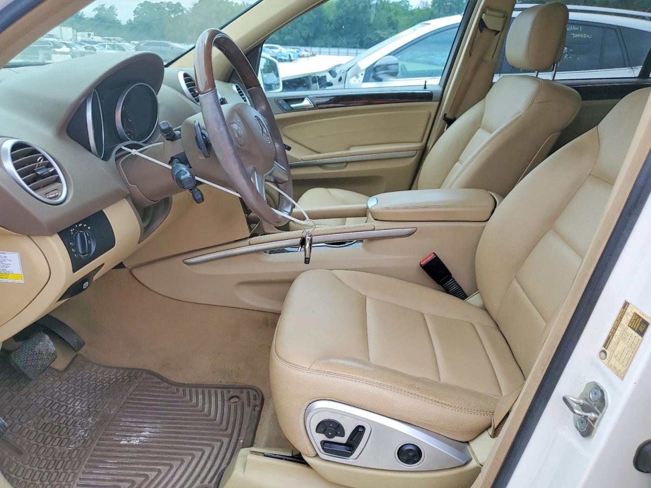 Mercedes-Benz M-Class 350
