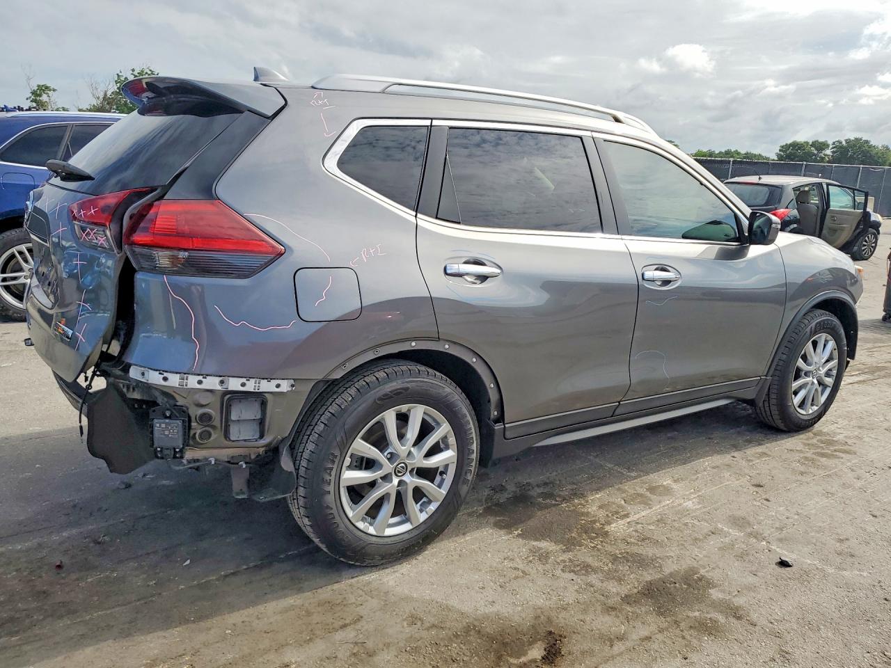 Nissan Rogue S