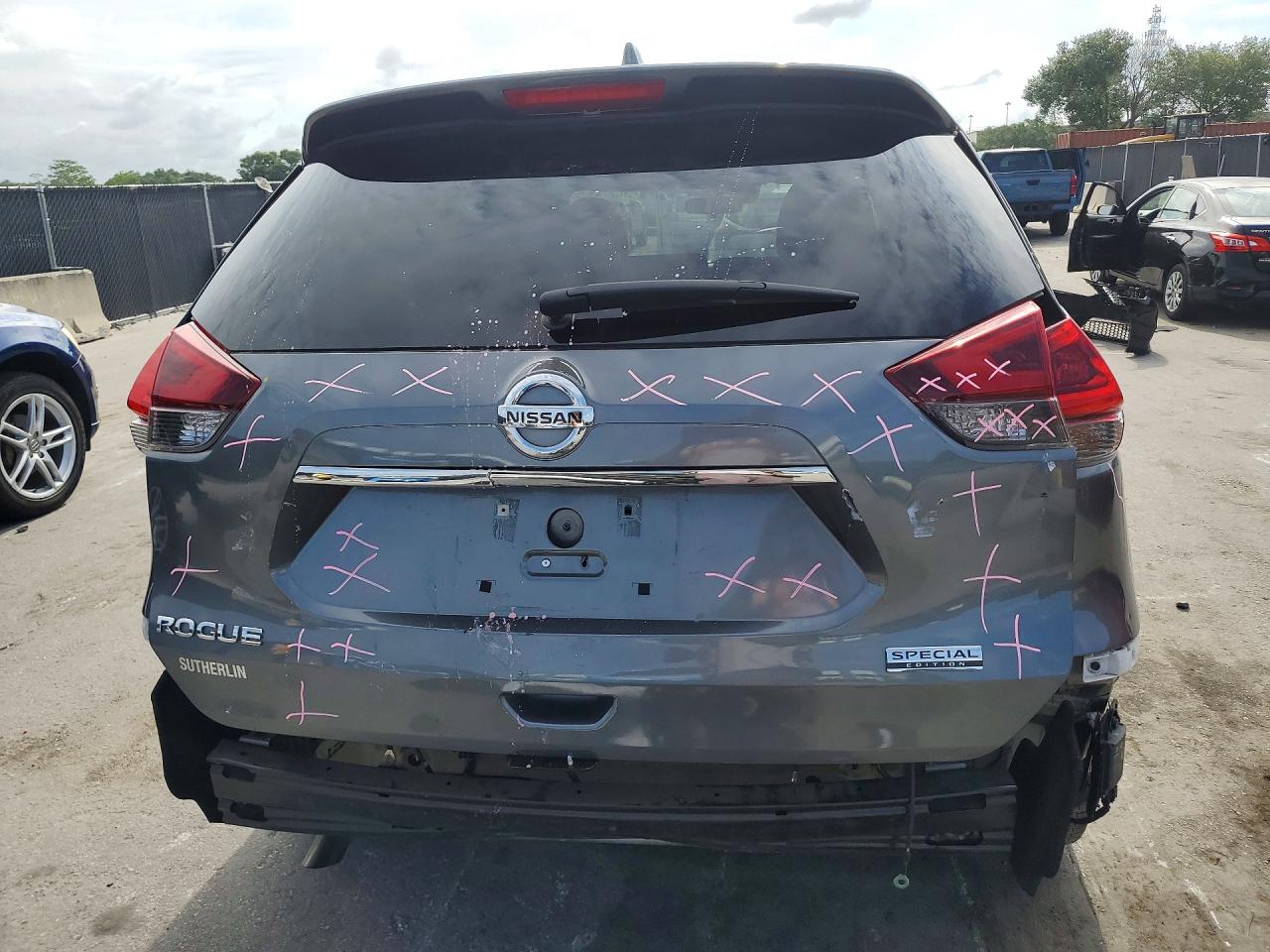 Nissan Rogue S