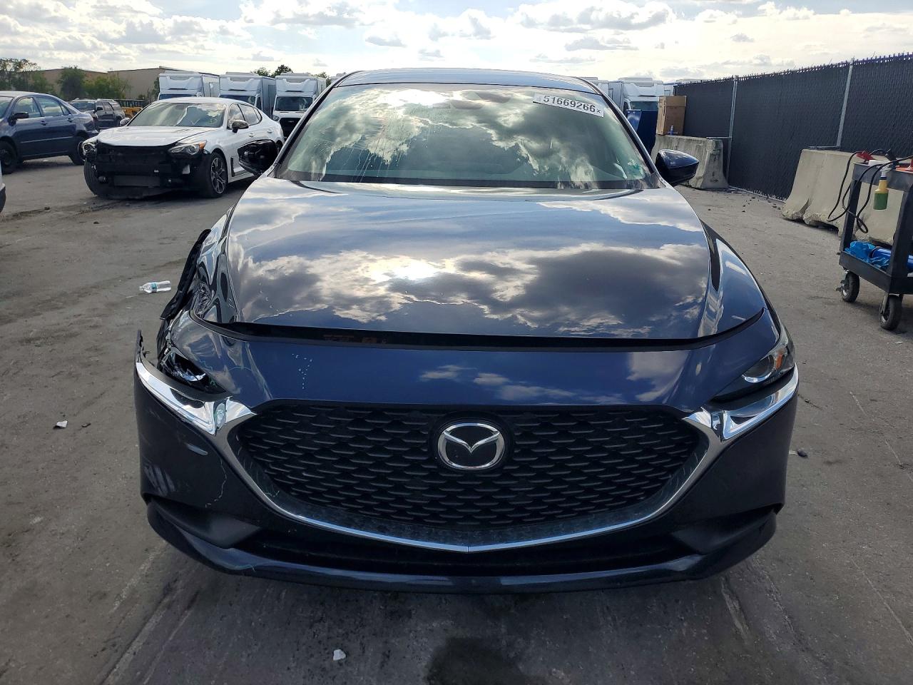 Mazda 3 Select