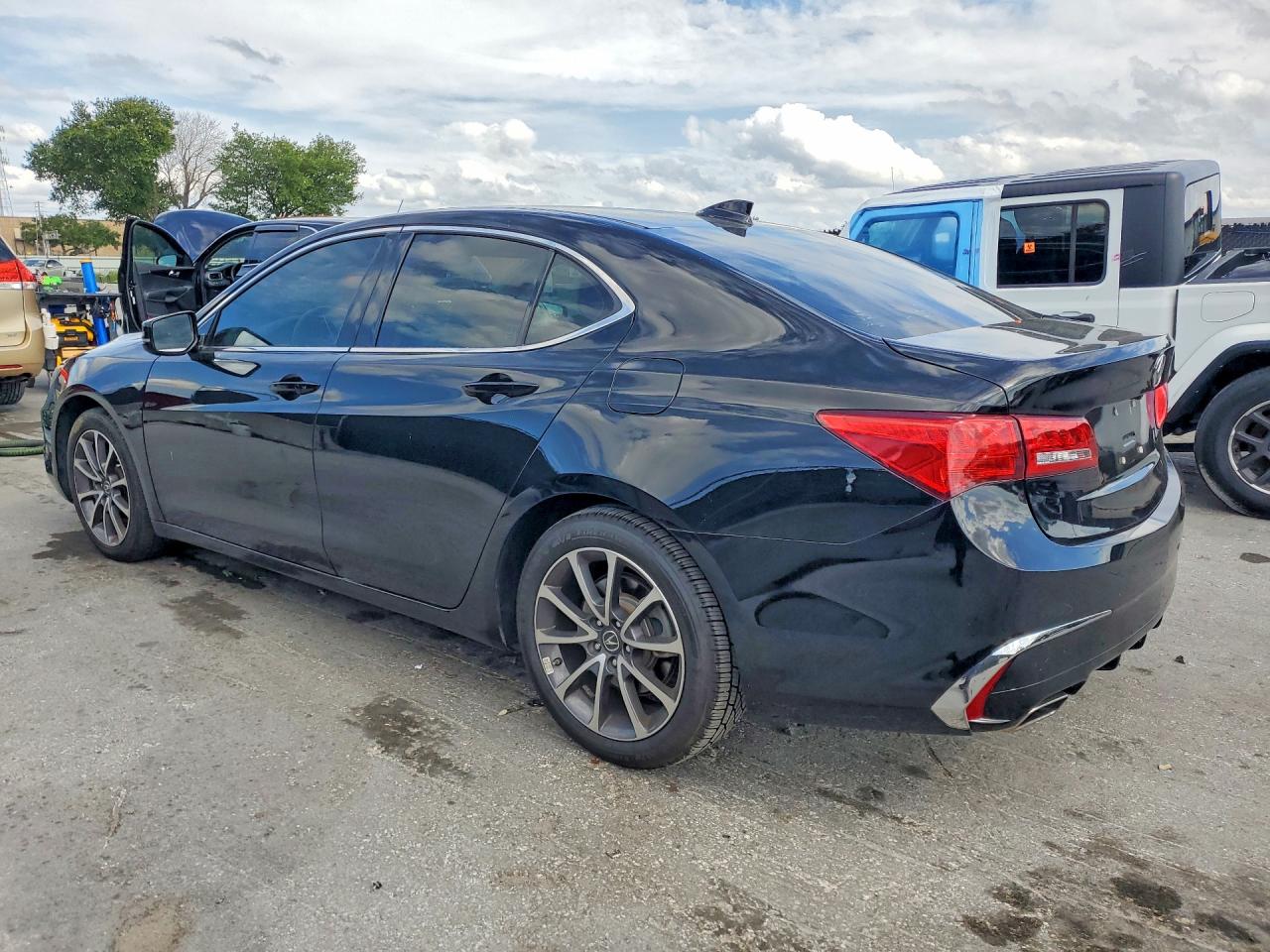 Acura TLX