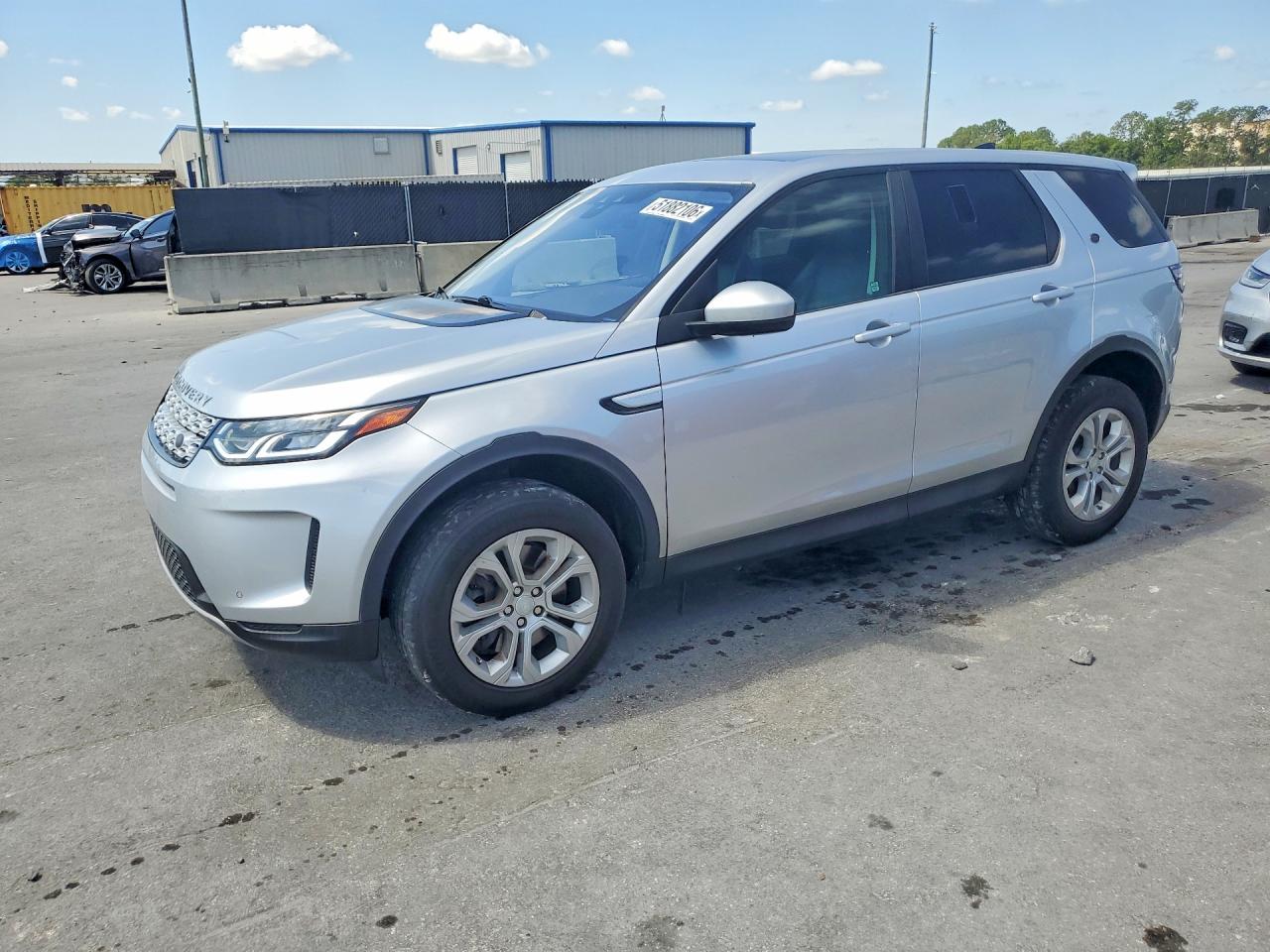 Salvage Land Rover Discovery Image