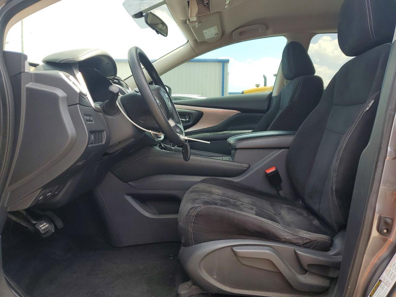 Nissan Murano S