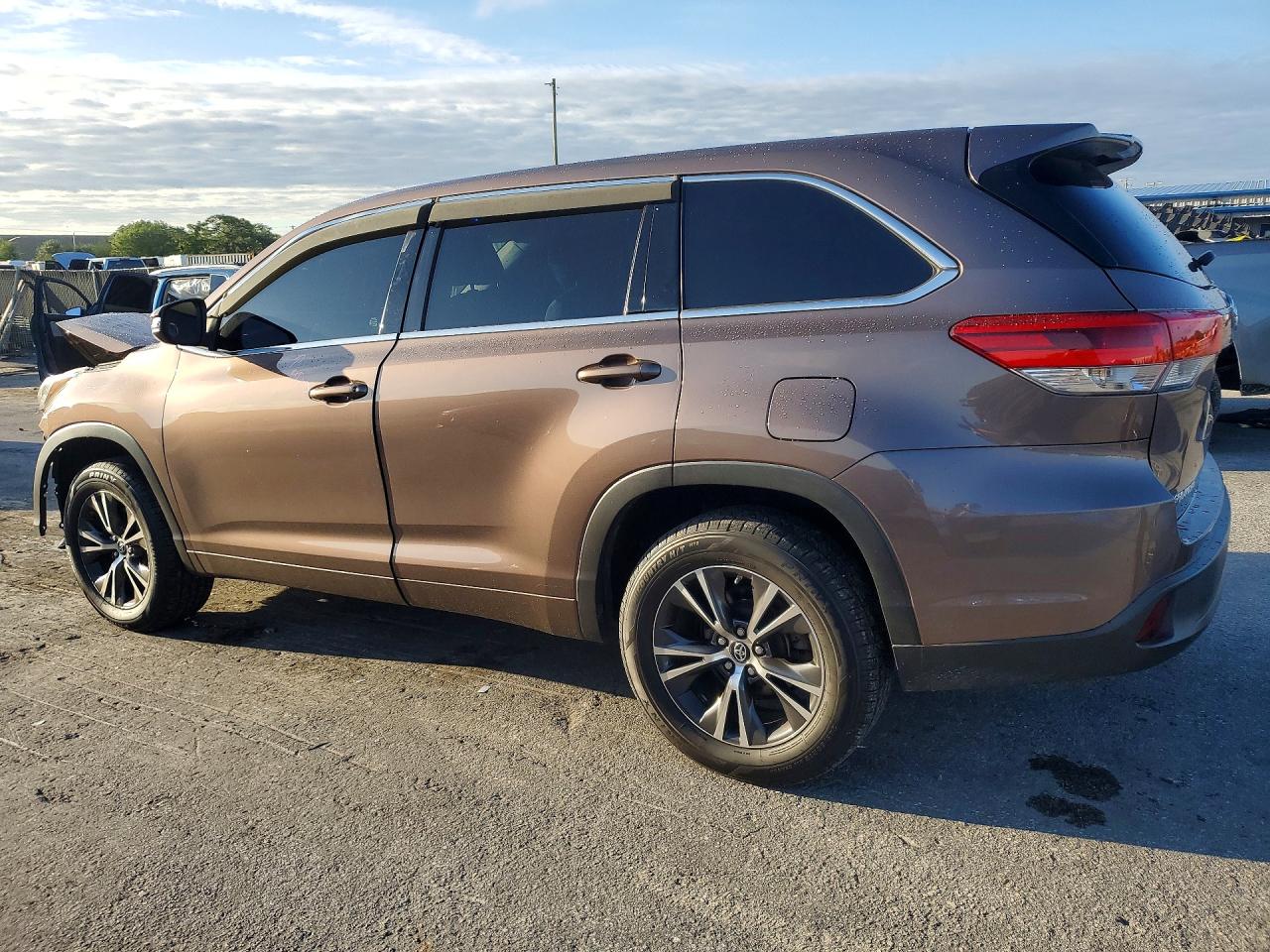 Toyota Highlander Le