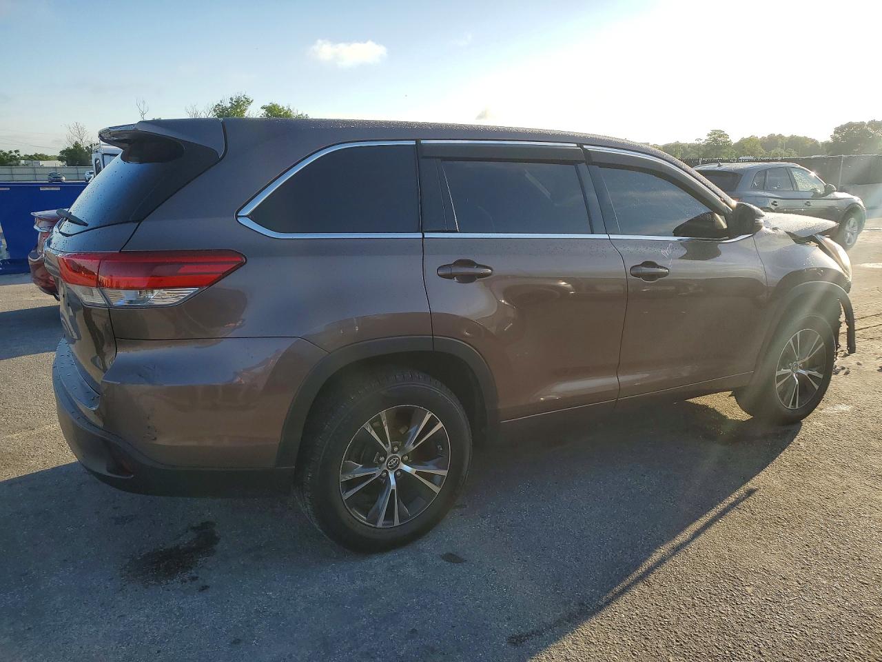 Toyota Highlander Le