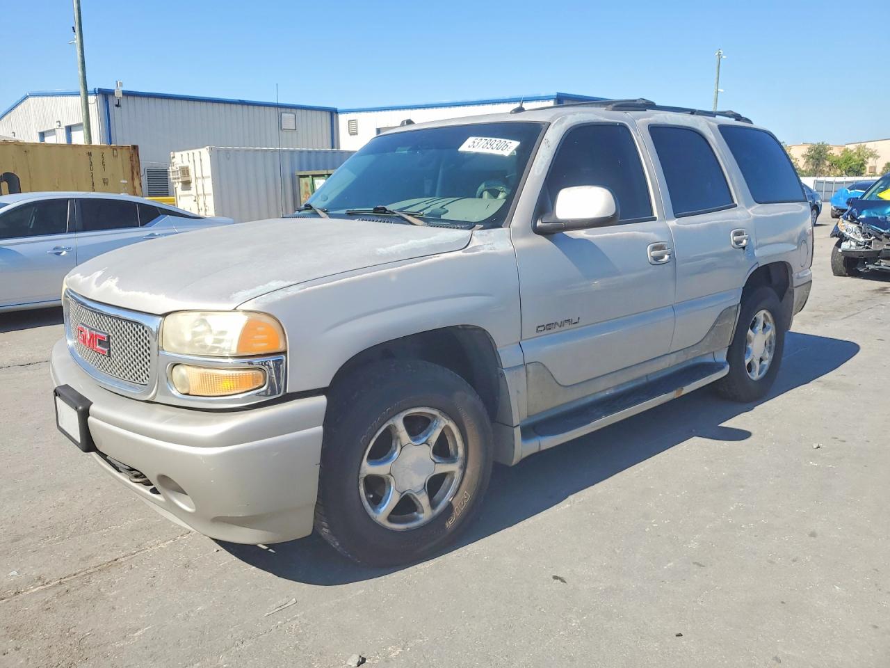 Salvage GMC Yukon Image
