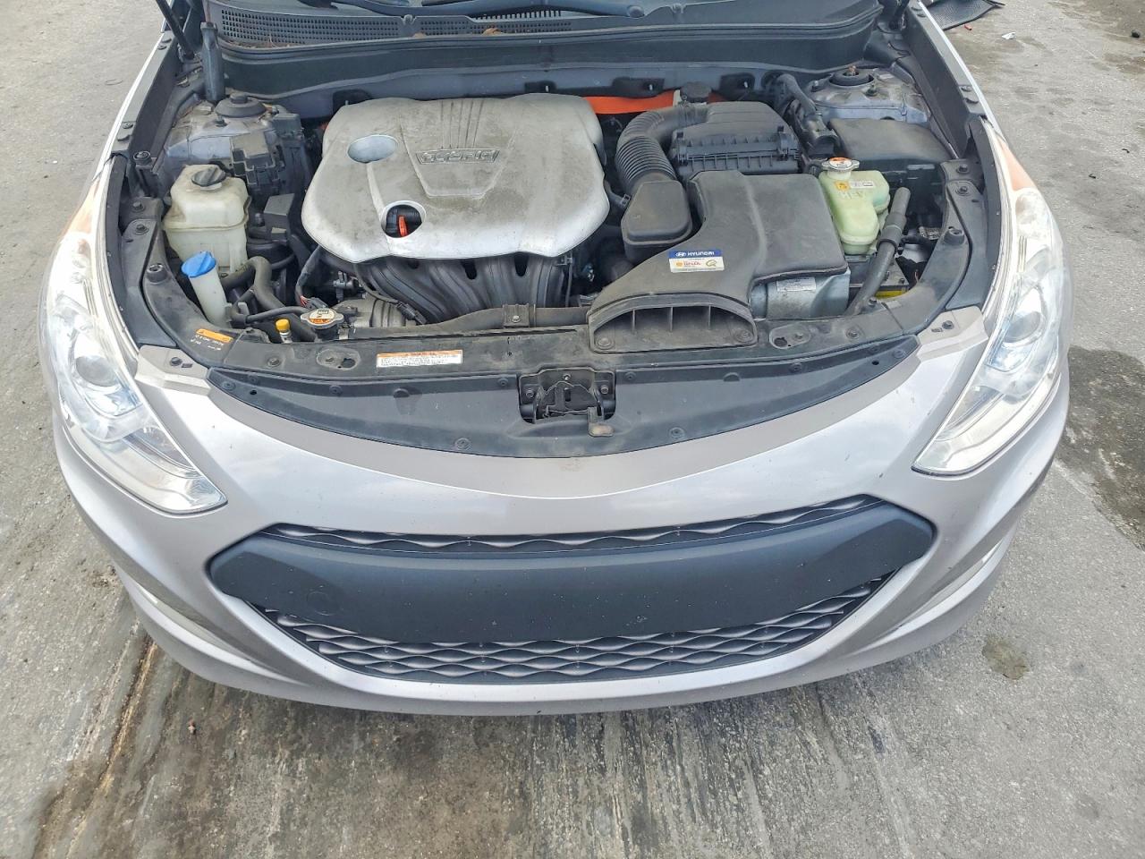 Hyundai SONATA Hybrid