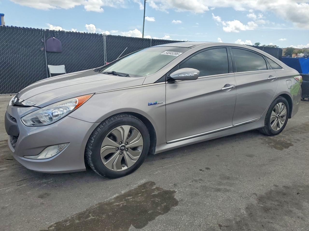 Salvage Hyundai SONATA Image
