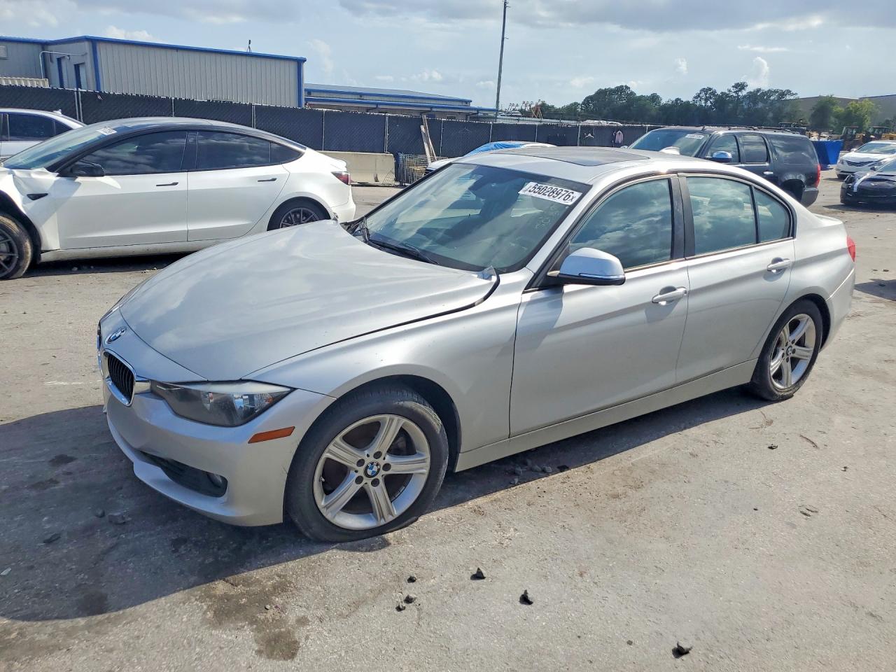 Salvage BMW 3 Series Image