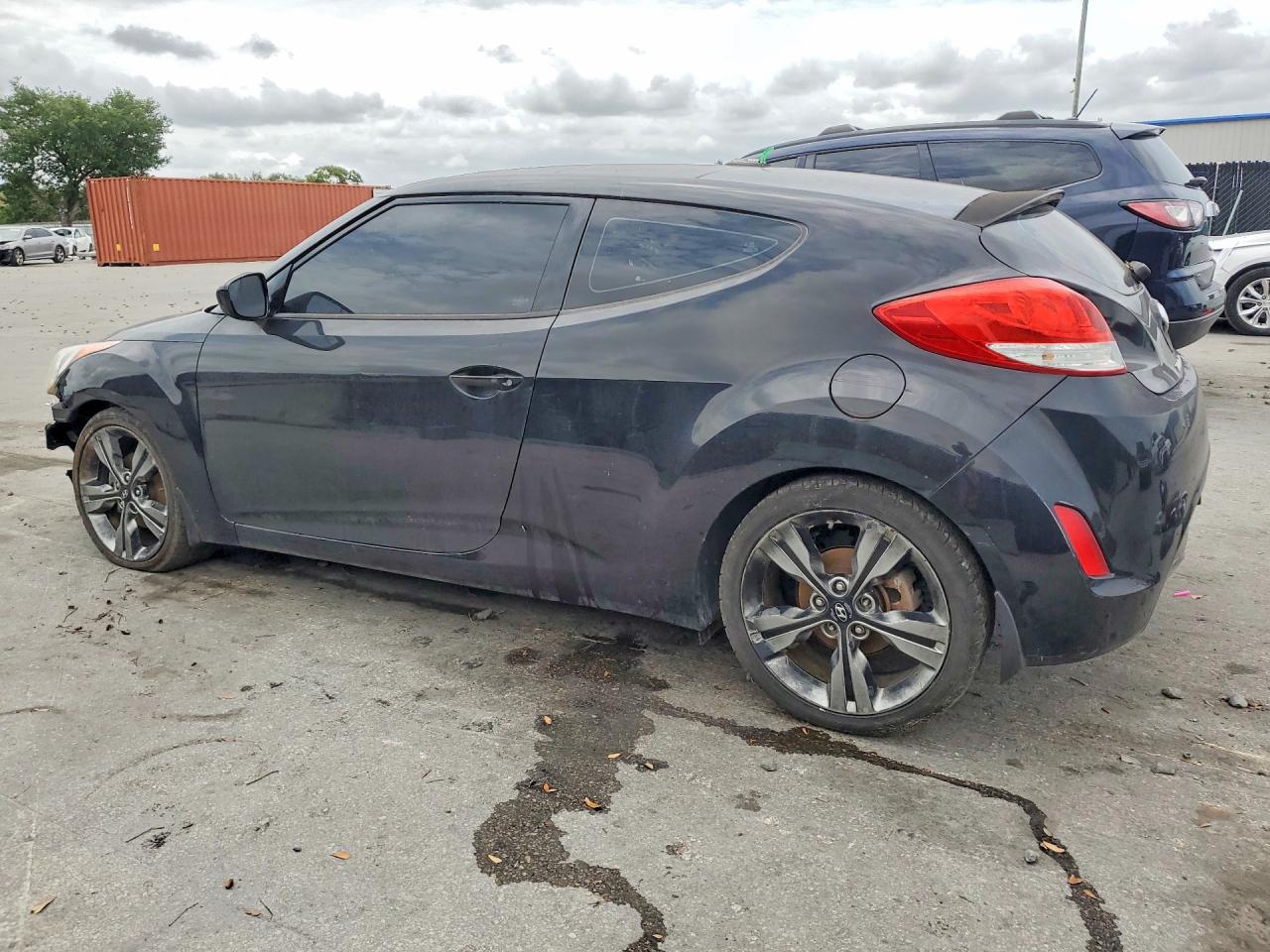 Hyundai Veloster V Value Edition