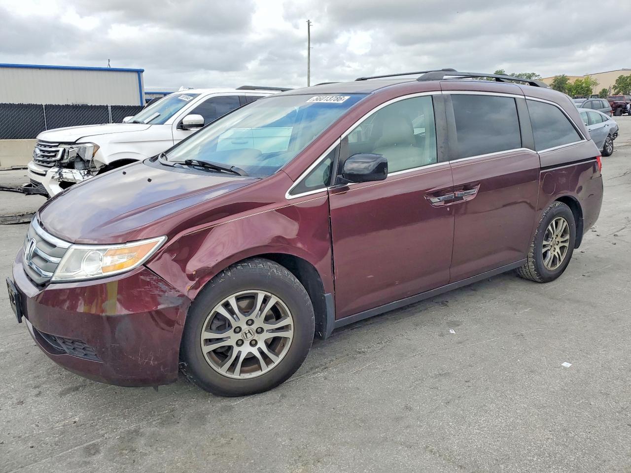 Salvage Honda Odyssey Image