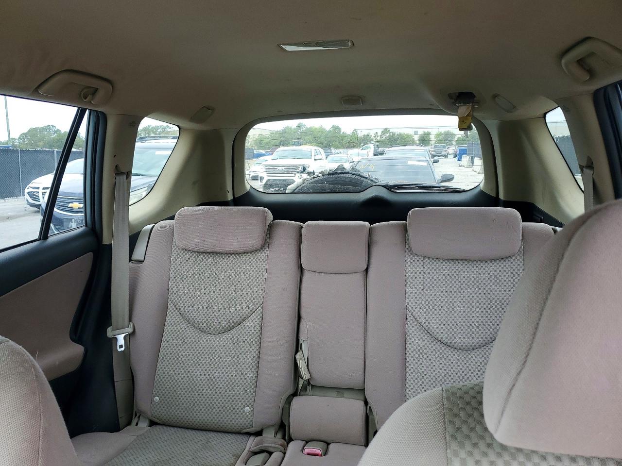 Toyota RAV4 Base