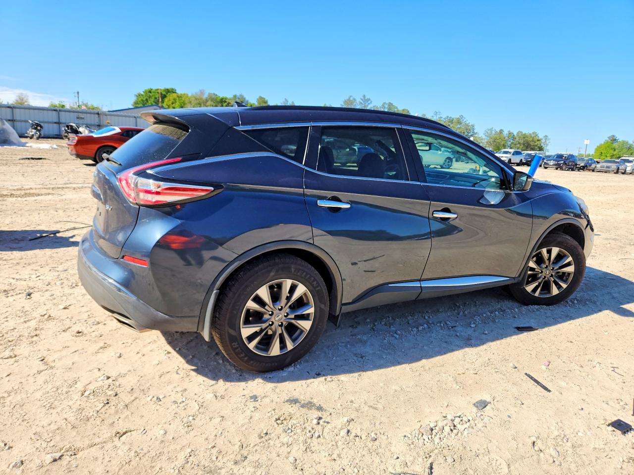 Nissan Murano Sv