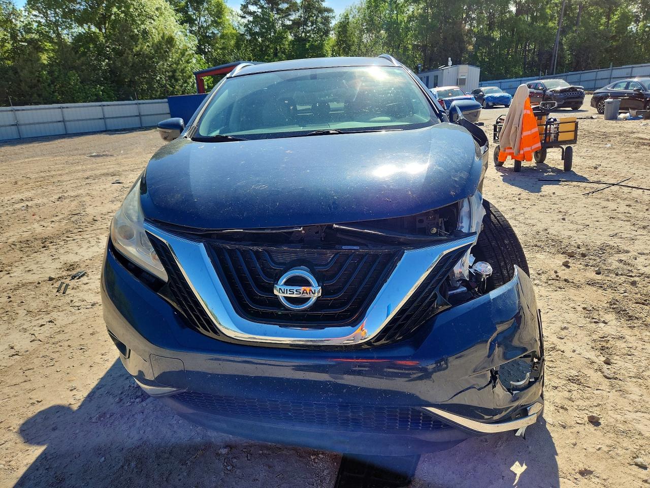 Nissan Murano Sv