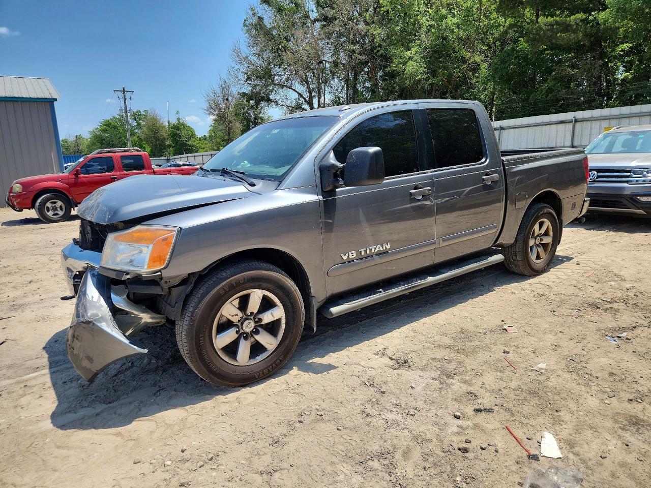 Salvage Nissan Titan Image