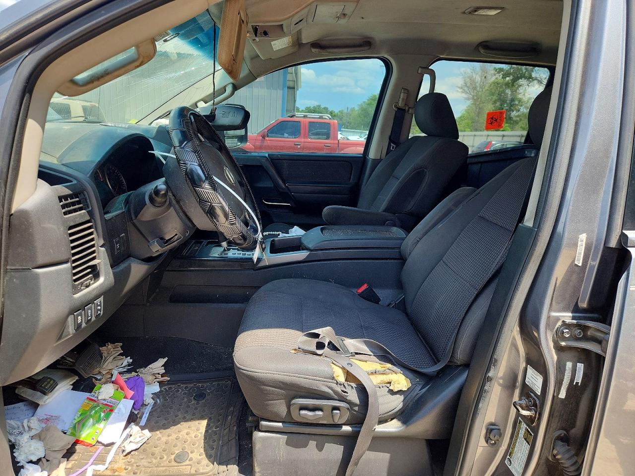 Nissan Titan