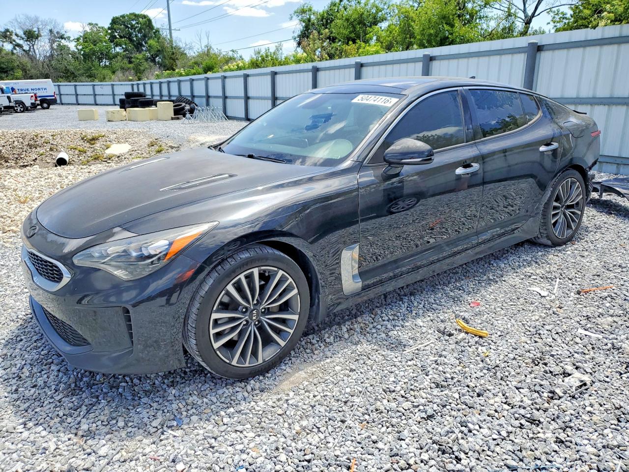 Salvage Kia Stinger Image