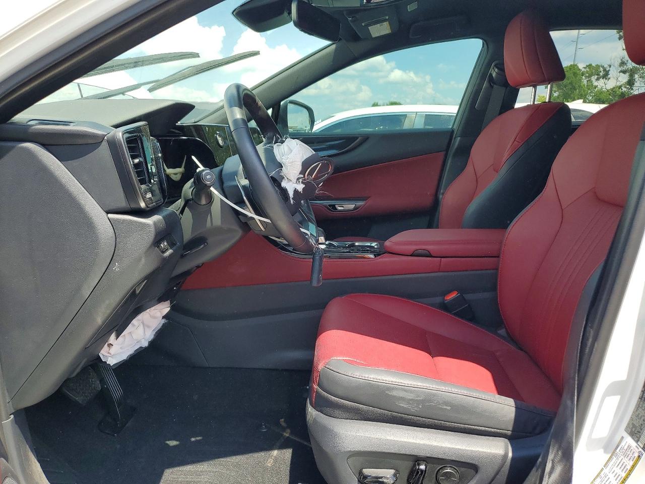Lexus NX Base