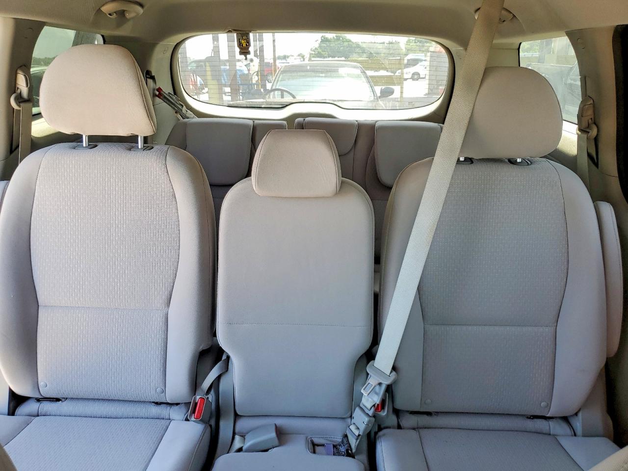Kia Sedona Lx