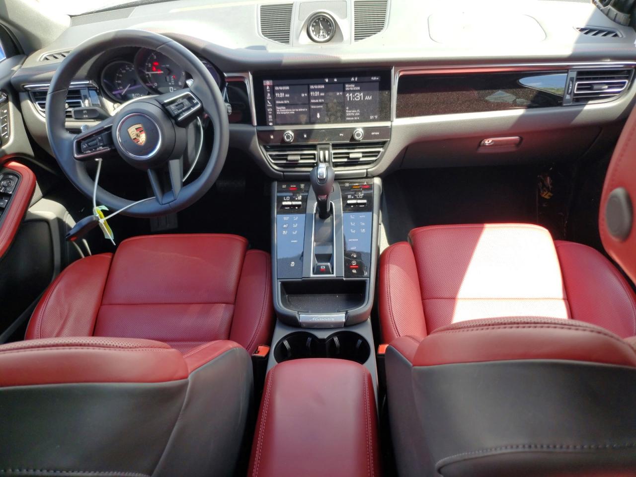 Porsche Macan Base