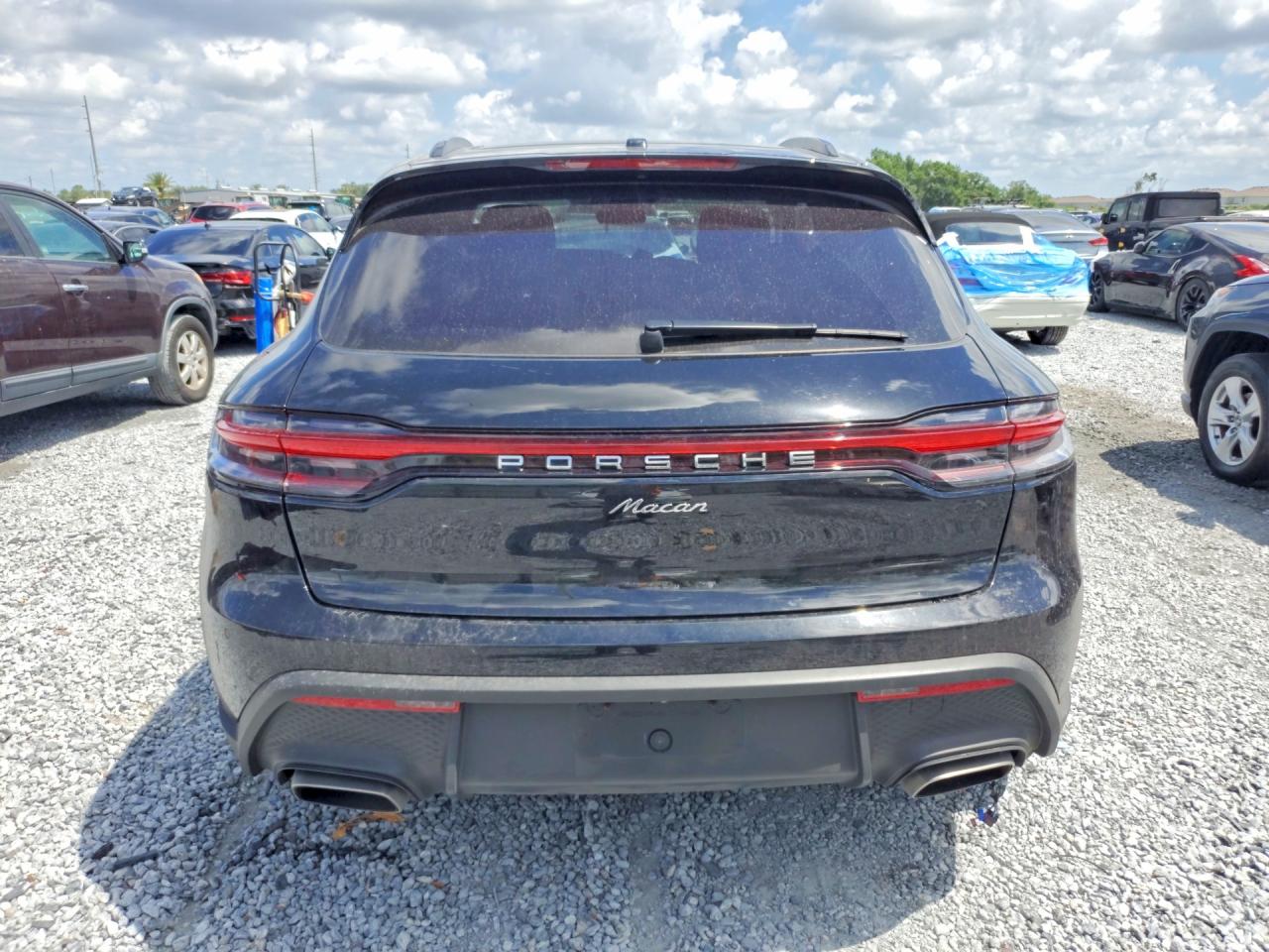 Porsche Macan Base
