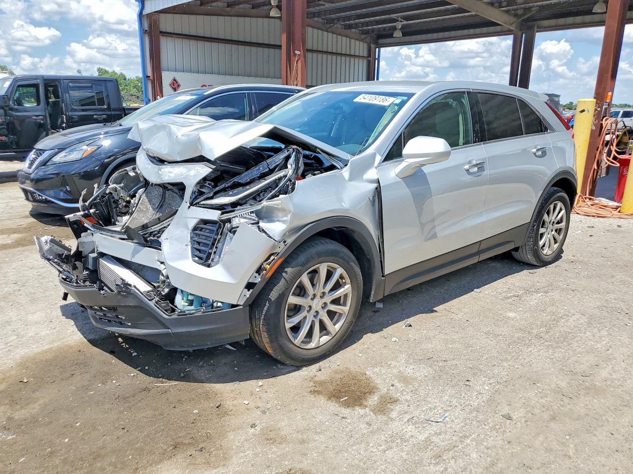 Salvage Cadillac XT4 Image